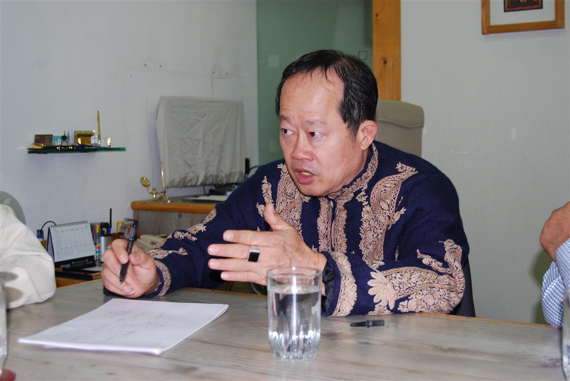 Prof Dr Dino Wong